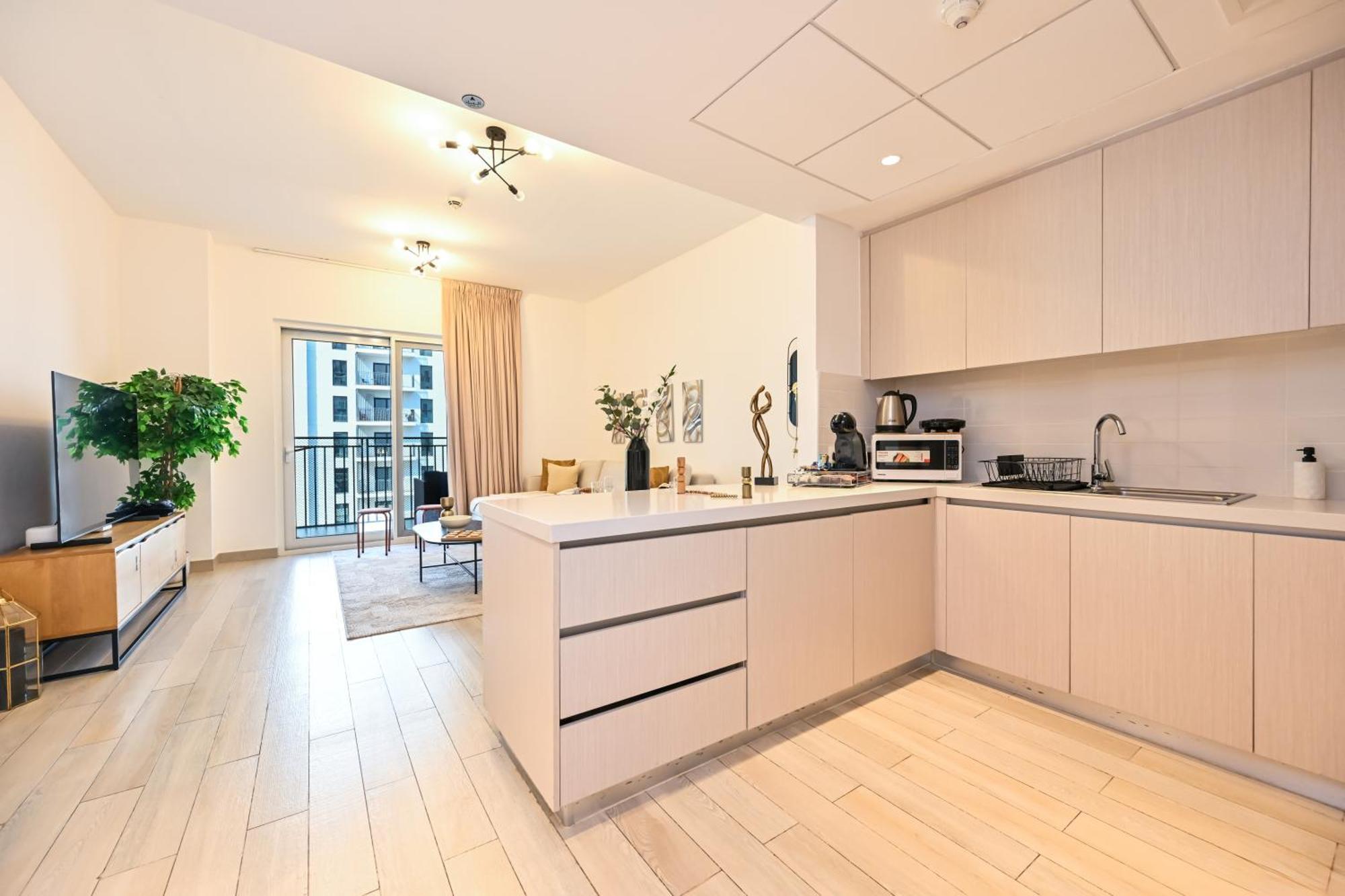 Yas Canal 3 Luxury Two Bedroom Near F1 Circuit Apartment