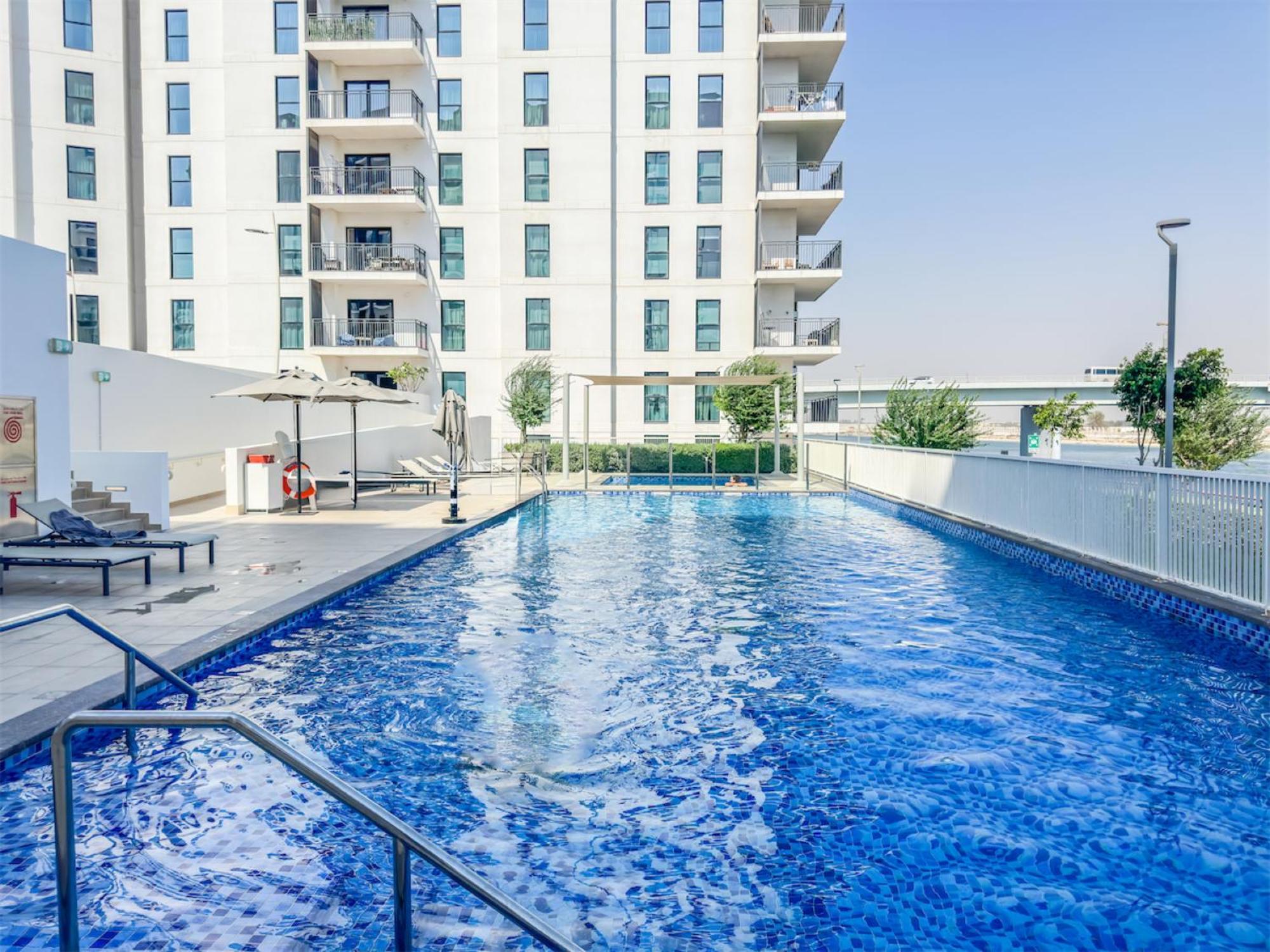 Apartment Yas Canal 3 Luxury Two Bedroom Near F1 Circuit