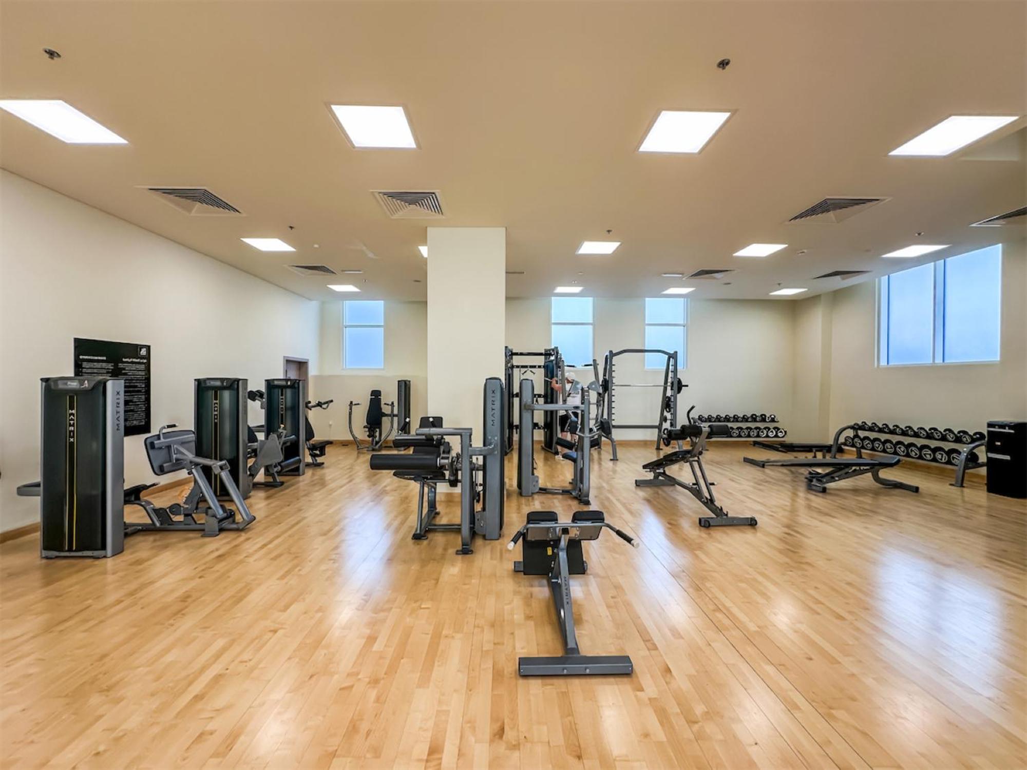 Yas Canal 3 Luxury Two Bedroom Near F1 Circuit Apartment *